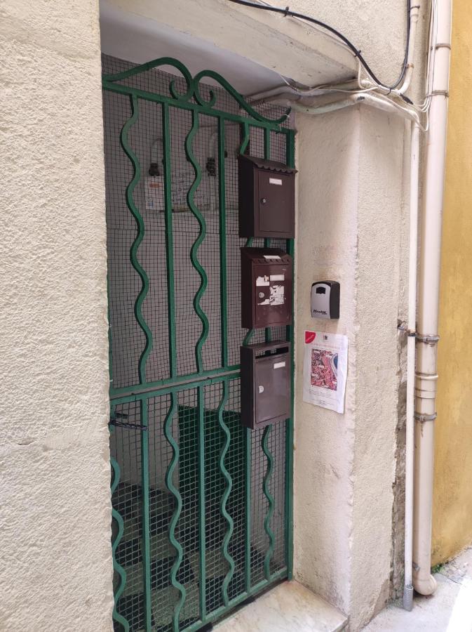 Apartament Bilocale Nella Vecchia Citta' Di Mentone Zewnętrze zdjęcie