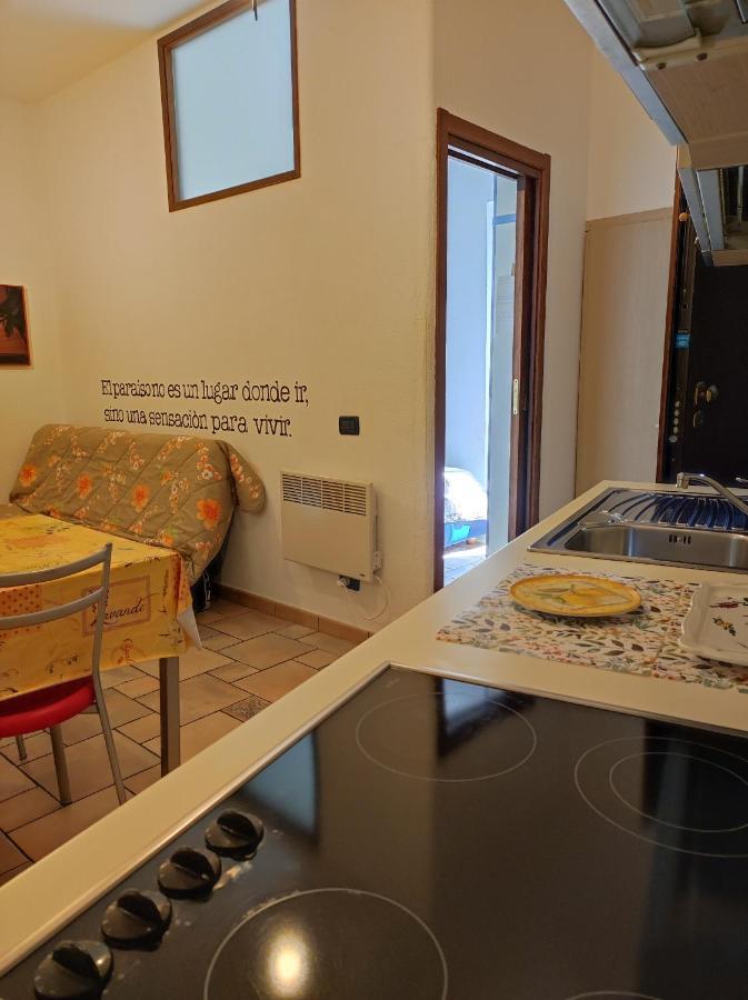 Apartament Bilocale Nella Vecchia Citta' Di Mentone Zewnętrze zdjęcie
